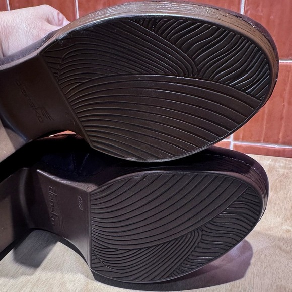 NEW! Retails $189 Dansko Dabney Brown Leather Ankle Boots Zip Size 37/US 6.5-7 - Picture 9 of 10